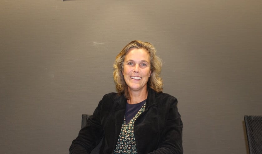 Woudenberger's tweet photo. Ellen van der Vlist kijkt uit naar dialoog over bezuinigingen [WOUDENBERG] Ellen van der Vlist, directeur Coöperatie de Kleine Schans, weet dat de nadruk in de bezuinigingsdialoog in het najaar ligt bij bezuinigingen in de zorg. En dat vindt zij goed, ... https://t.co/9ABnx5T3G9 https://t.co/EGGjO0ZdzI
