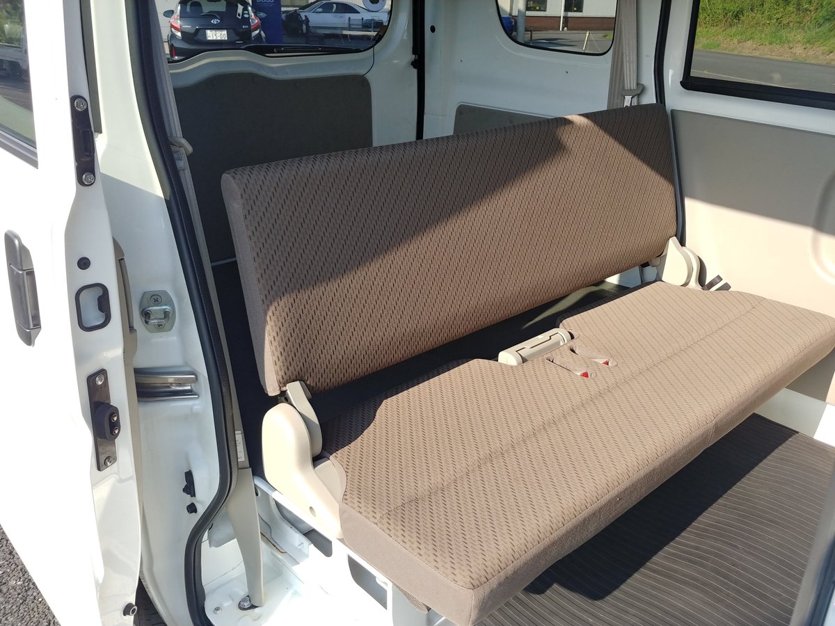 Minamotojpn's tweet photo. 委託販売車両の掲載となります。
車種： スズキ　エブリイ　ＰＣ ハイルーフ
価格：80万円
・年式： 平成２９年（2017年）９月
・車検有効期限： 令和３年9月26日まで
・色： ホワイト
・型式： ＨＢＤ－ＤＡ17Ｖ
・エンジン： Ｒ06Ａ（ノンターボ）
・ミッション： オートマチック（5ＡＧＳ） https://t.co/SyoEM1FXRQ
