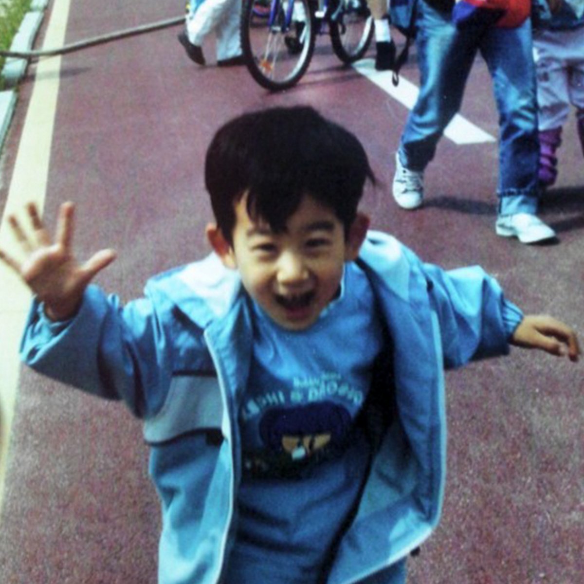band_bandage's tweet photo. [🎂]

밴디지 경윤이 팬 여러분께 보내는 깜짝 선물🎁
생일을 축하해 주신 모든 분께 감사드립니다🎂🎉

#HappyKyoungyoonDay 
#Bandage #밴디지
#KangKyoungyoon #강경윤 https://t.co/4dWfpcULk0