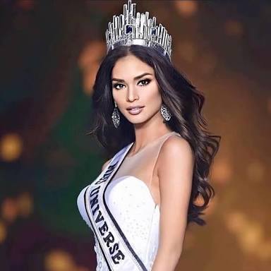 WongLi2515's tweet photo. Pia Alonzo ,Your just a beauty queen nothing less nothing more! Lahat Ng bagay binabagayan, ikaw Ang nagsabi we must think before we click, sana pinag isipan mo ang mga  komento tungkol sa gobyerno !Your A 
"Mess Universe " indeed https://t.co/mJGt3U3nwY