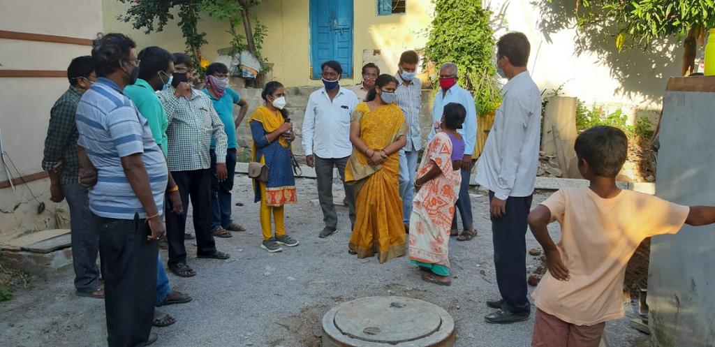 KSRIDEVI136DIV's tweet photo. Inspected CC road work at Santosh Colony, Neredmet. https://t.co/vwum8yfOTB