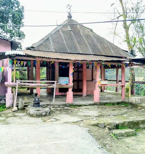 जय मां आदि शक्ति Lets popularise North East!Hardly known to many that ArunachalPradesh in North East too has one of the 51 sacred Shakti Peeths of maa Sati at #Akashiganga TempleAs per 8th century Kalika Puran, head of ma Sati had fallen here at... @LostTemple71/3