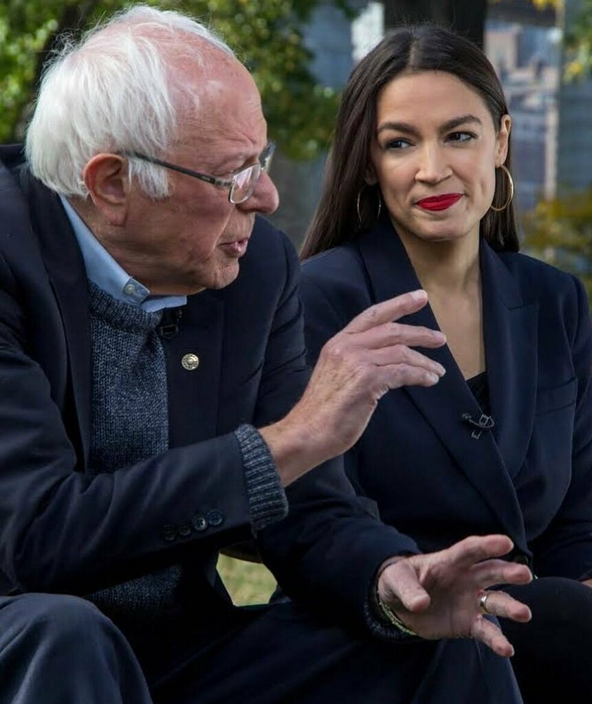 BenjaminDevos82's tweet image. Bon anniversaire @berniesanders ! 79 ans et une vie toujours du côté de ceux qui luttent pour faire revenir les richesses à ceux qui les produisent et pas vers les 1% 💪 #bernieisback #feelthebern #bernie2020 instagr.am/p/CE5yuw-HXuM/