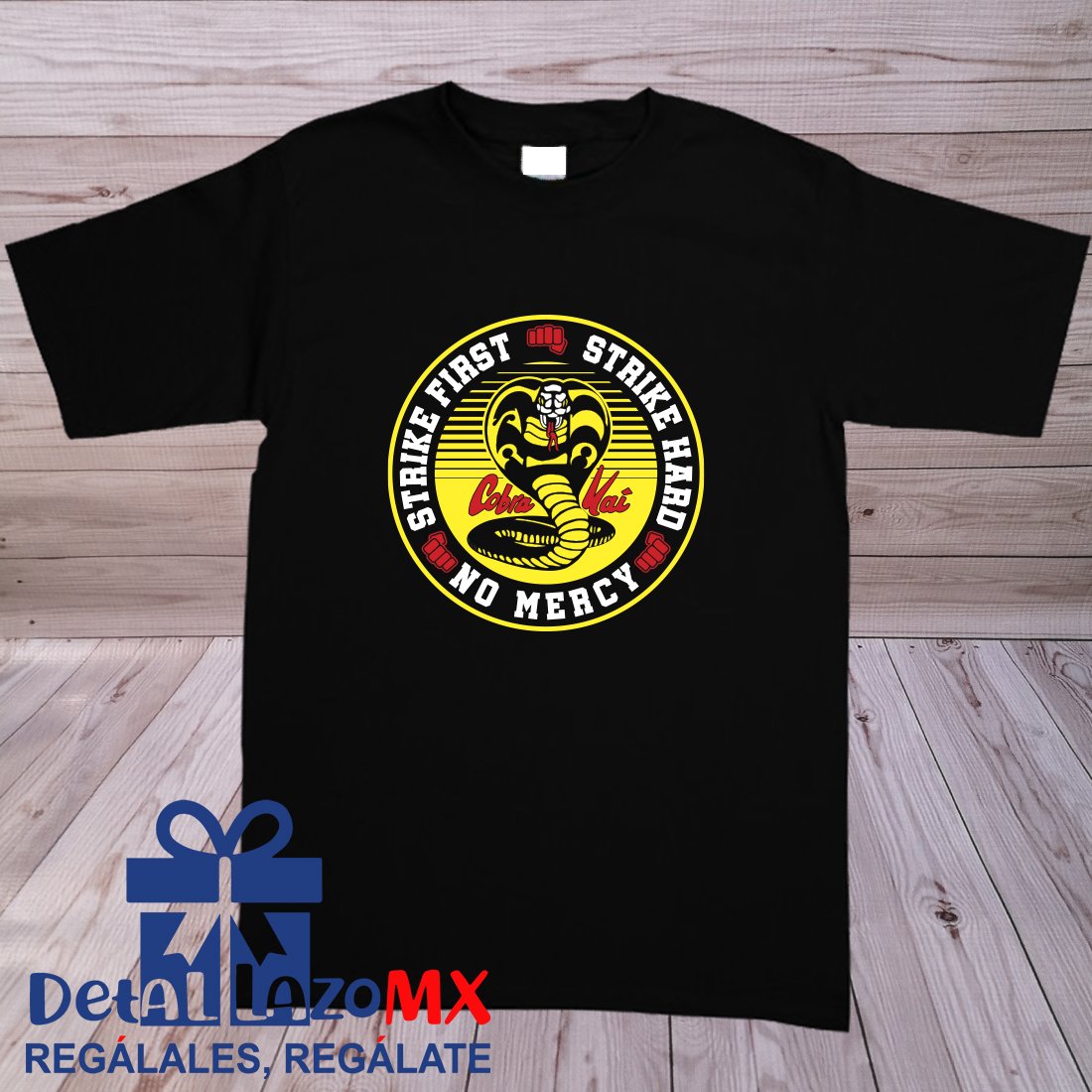 A la venta por tiempo limitado en detallazomx.com.

Incluye personalización en espalda sin costo adicional.

#CobraKai #CobraKaiOnNetflix #KarateKid #Playeras #Personalizadas #ModaPersonalizada #DetallazoMX