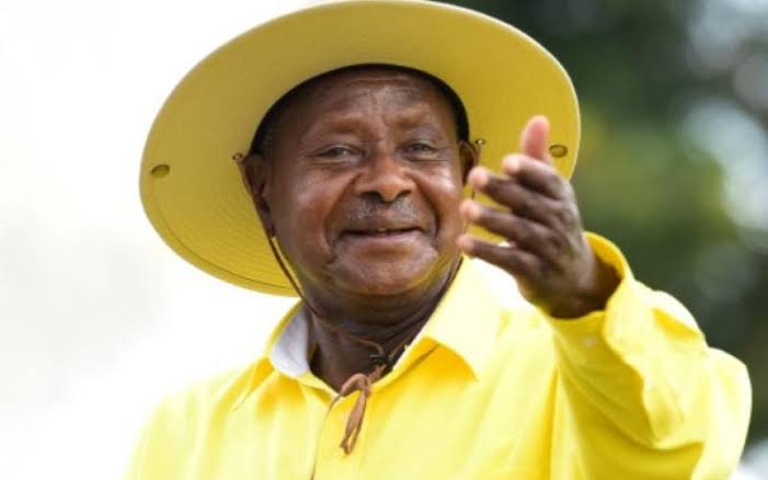 hillsfmkabale's tweet photo. #BwasheshaTopic
President Yoweri Museveni says that capital offenders should not get bail.
Do you support him? https://t.co/8JbzRUiNyQ