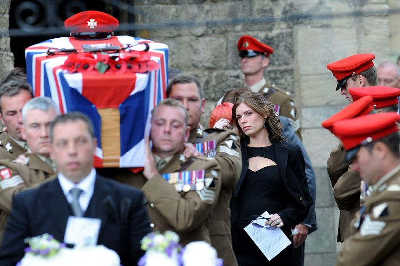 KeyserSosse's tweet photo. Today in 2012

Sergeant Lee Davidson, aged 32 from Thorne, near Doncaster, and of The Light Dragoons, was killed when his Ridgback vehicle struck an IED whilst on patrol in the Nahr-e Saraj District of Helmand Province, Afghanistan 

Lest we ever Forget this brave man  🏴󠁧󠁢󠁥󠁮󠁧󠁿 🇬🇧 https://t.co/k4JynJ3Oo6