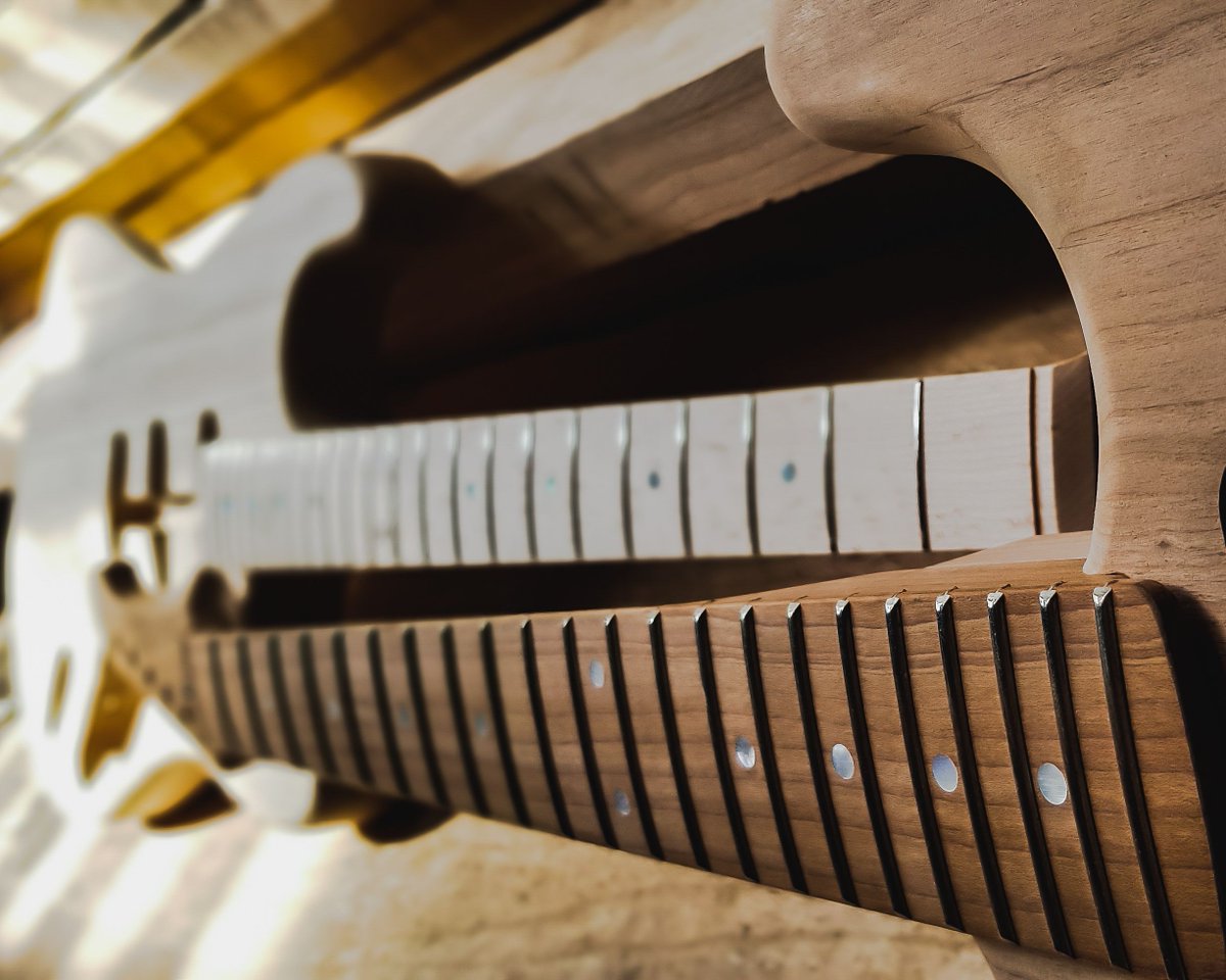 guitarbuild's tweet photo. Balancing out our yin and yang! 

#guitarbuild #guitarbuildUK #woodworking #luthier #electricguitar #guitar #wood #boutiqueguitars #partsguitar #guitarmaker https://t.co/W1QZ4GISKw