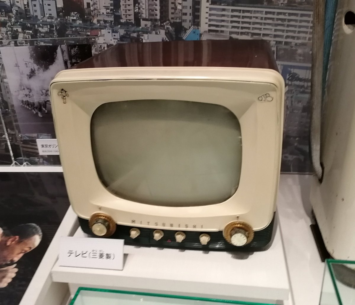 ﾚﾄﾛﾌｭｰﾁｬｰ