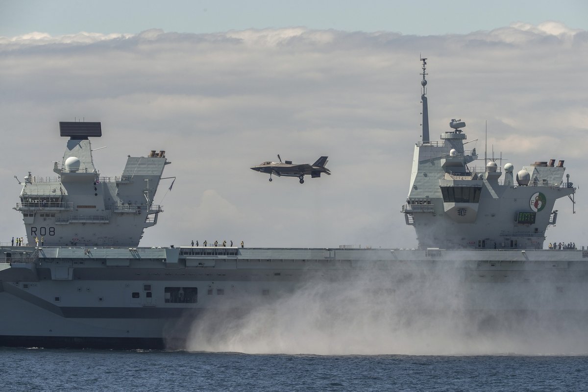 THREAD:Sorry  @larisamlbrown this article:"Royal Navy aircraft carrier Queen Elizabeth could set out on its first mission with more American than British planes on board” is misleading  https://www.dailymail.co.uk/news/article-8711925/Royal-Navys-flagship-aircraft-carrier-set-mission-American-warplanes.html