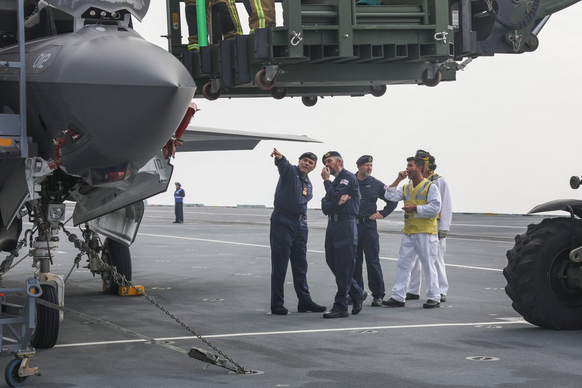 Although USMC jets will outnumber UK (10:5) for forthcoming GROUPEX this will not be case for 1st deployment in May 2021  @smrmoorhouse told us he expects 8 UK & 6 USMC jets for  #CSG21 deployment. Not especially impressive but a decent 1st step & will increase in future.