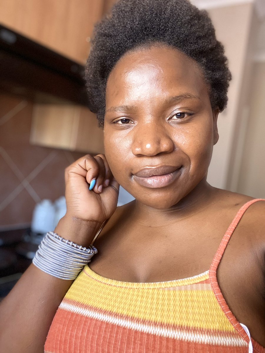 MakhadziSA's tweet photo. #clickschallenge https://t.co/ZLvjW1afgd