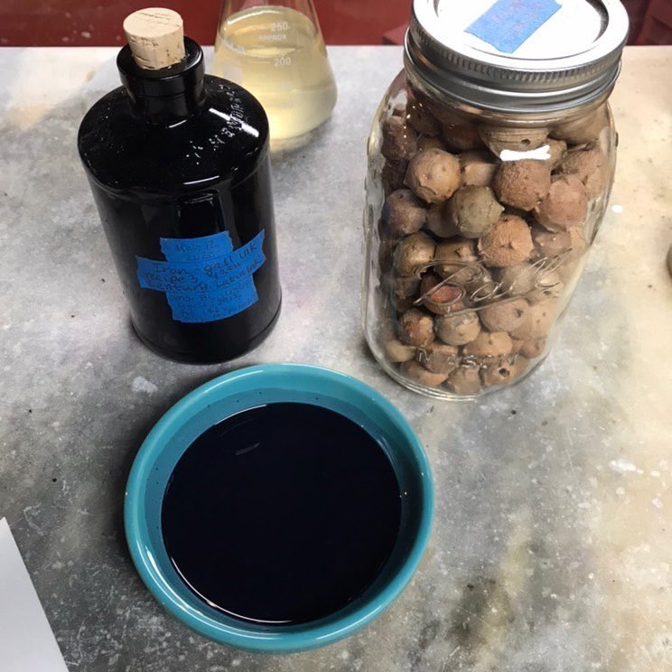 themazi_dyes's tweet photo. 👩🎨 aleppo oak gallnut ink made by @kirkchilas. ..13th century recipe from a manuscript in the British Library.
🌿
#oakink #irongallink #manuscript #madder #aleppooakgall #oakgall #britishlibrary #oakgallnuts #oakapple #naturaldye #tannin #mordant #noixdegalle #alum #yarndyeing https://t.co/8TticQmIzb