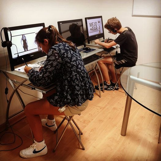OISE_Idiomas's tweet photo. OISE Segovia ofrece la posibilidad de preparar y realizar el examen más completo para certificar el domino del español, el examen SIELE Global.
#oisesegovia #beOISE #aprendeespañol #cursosintensivos #españolparaextranjeros #clasesdeespañol #examenesoficiales #certificado #siele https://t.co/U2hVlhHeb3