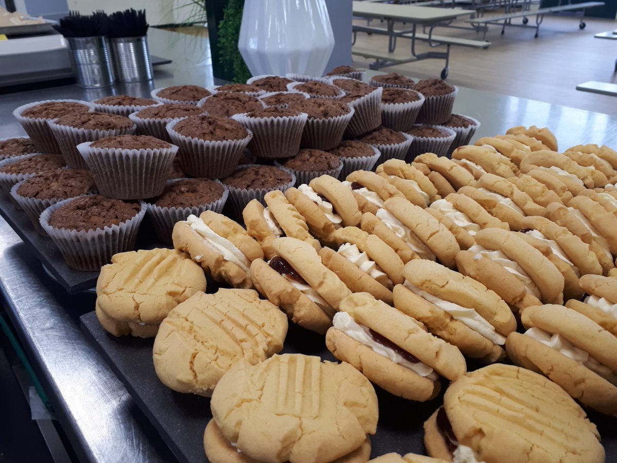 Great to be back baking for the little ones at <a href="/Callicroft/">Callicroft Primary</a>. Today, homemade custard creams and chocolate beetroot muffins

@TaylorShawUK <a href="/olympustrust/">Olympus Academy Trust</a>