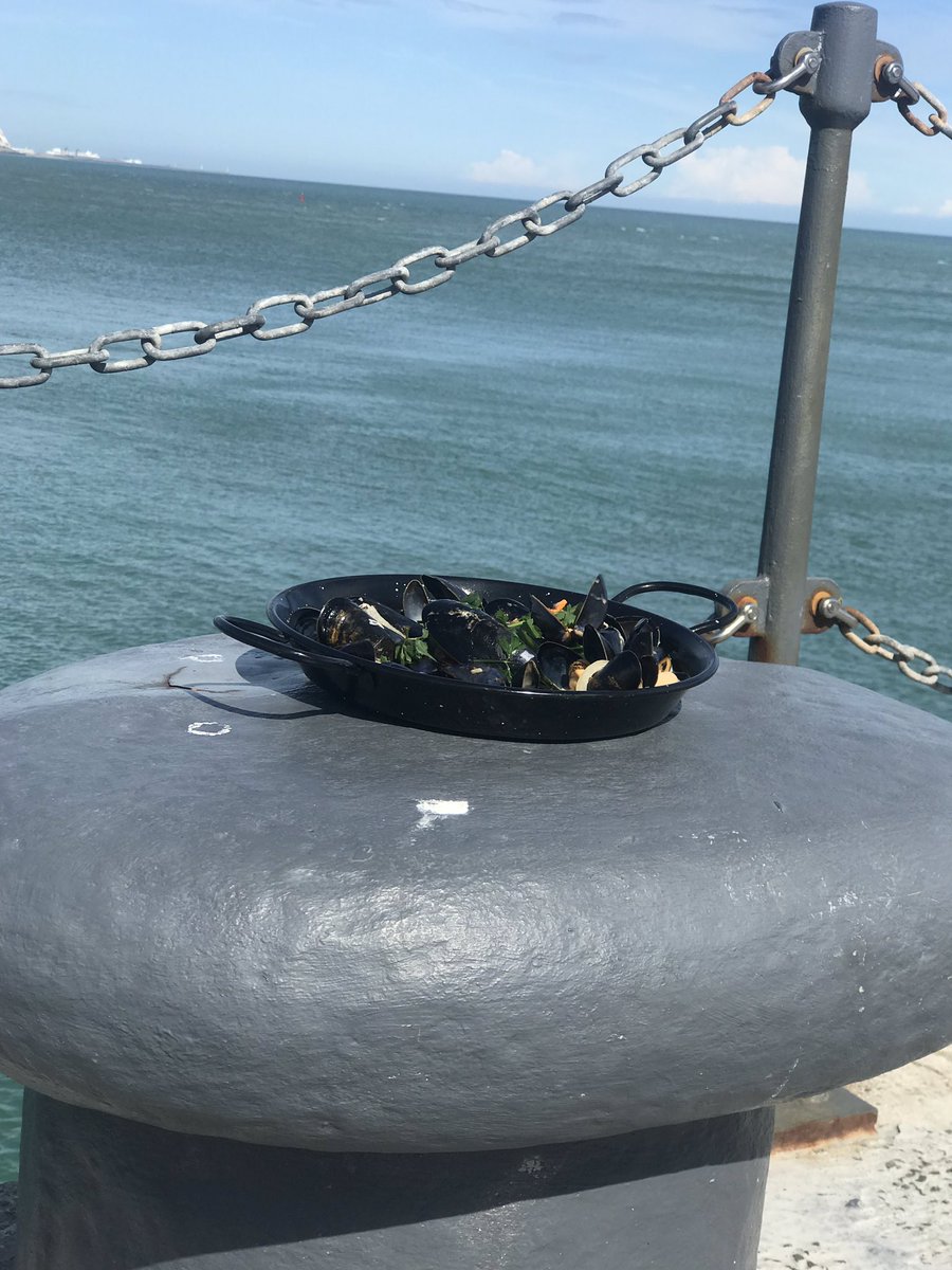 GoDutch5's tweet image. Moules by the sea @GoDutch5 @FstoneHbourArm  #lunch