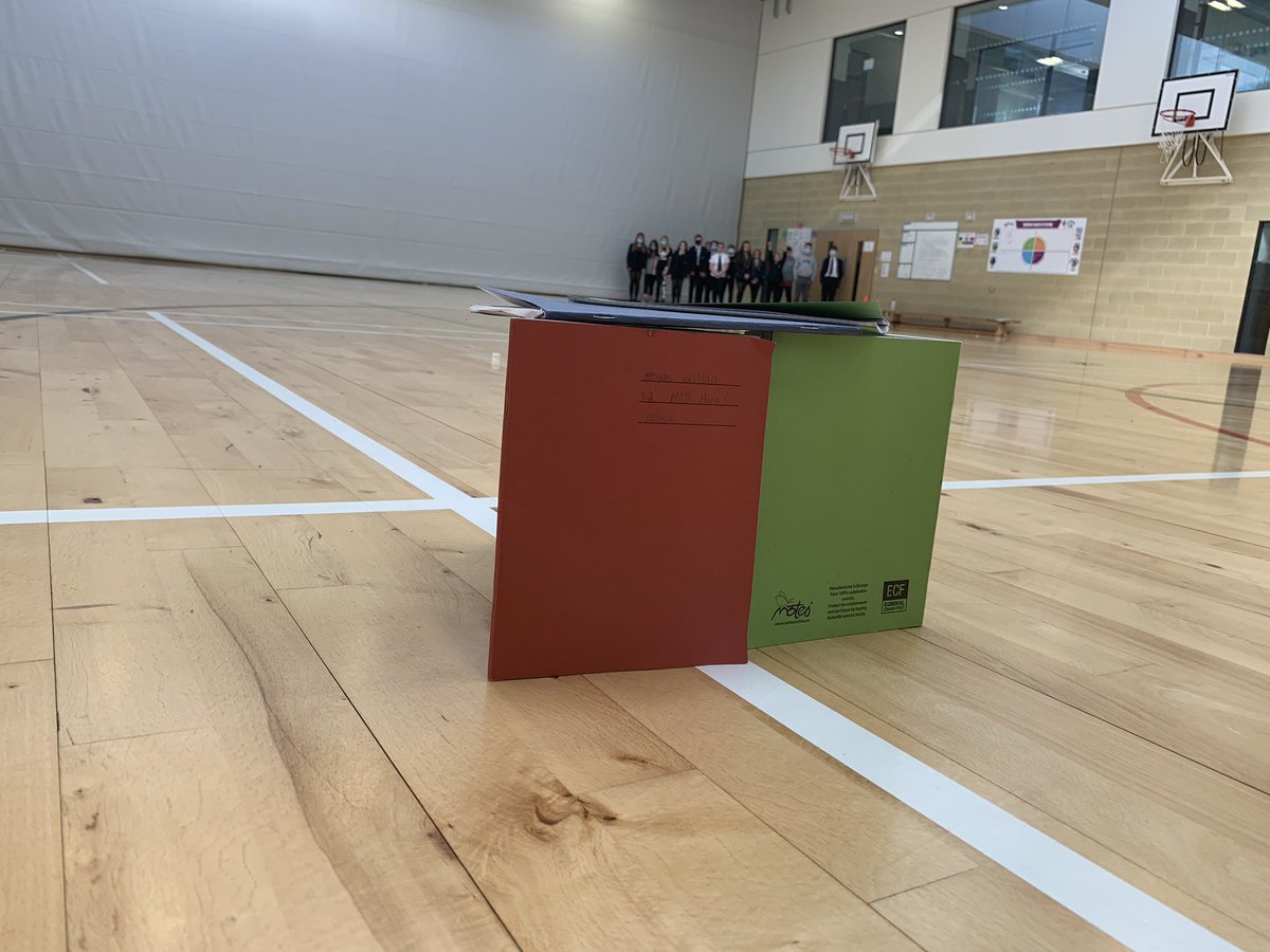 ClydeValleyDT's tweet photo. 2:2 are now in on the #perspectivechallenge. I think theyโve taken it to the next level. @ClydeValleyHS #cvhs #sketching #perspective once again thank you to @ClydeValleyPE for use of the hall. https://t.co/uSvhYPm1L5