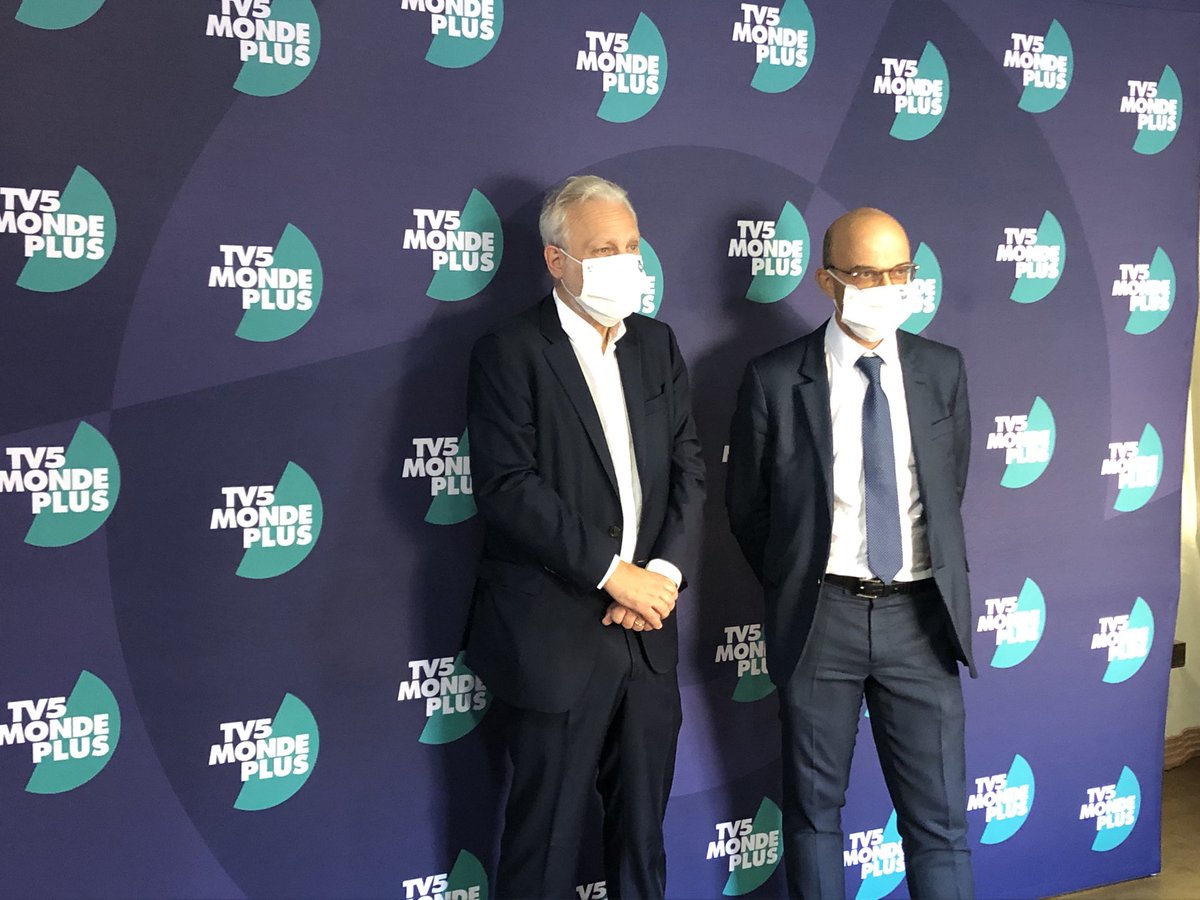 Emmanuel KESSLER (@eykessler) on Twitter photo Masqués mais présents pour marquer le lancement de <a href="/TV5MONDE/">TV5MONDE</a> Plus 😷 😉. Un jour particulièrement important dans l’histoire de la francophonie audiovisuelle ! <a href="/YvesBigot/">bigot yves</a> <a href="/publicsenat/">Public Sénat</a> <a href="/hzemmour/">Hélène Zemmour</a> Masqués mais présents pour marquer le lancement de <a href="/TV5MONDE/">TV5MONDE</a> Plus 😷 😉. Un jour particulièrement important dans l’histoire de la francophonie audiovisuelle ! <a href="/YvesBigot/">bigot yves</a> <a href="/publicsenat/">Public Sénat</a> <a href="/hzemmour/">Hélène Zemmour</a>