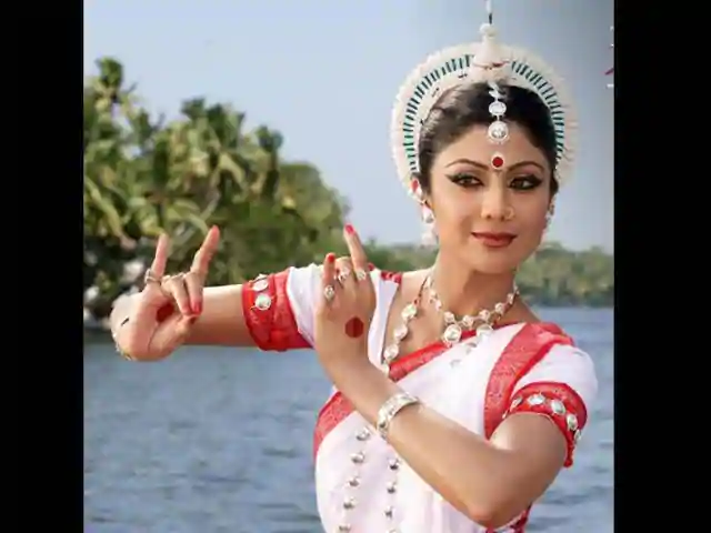 suryanandannet's tweet photo. Movie name is - The desire : a journey of a woman(2011) 

This Indo-China movie received : Best Narrative Feature Film at the 2011 Geneva International Film Festival. 
Its based on an Odissi Dancer n one Odia song taken from Padyaballi, written by Gopalkrushna Patnaik . 
#Odisha https://t.co/RKixuVZnw5