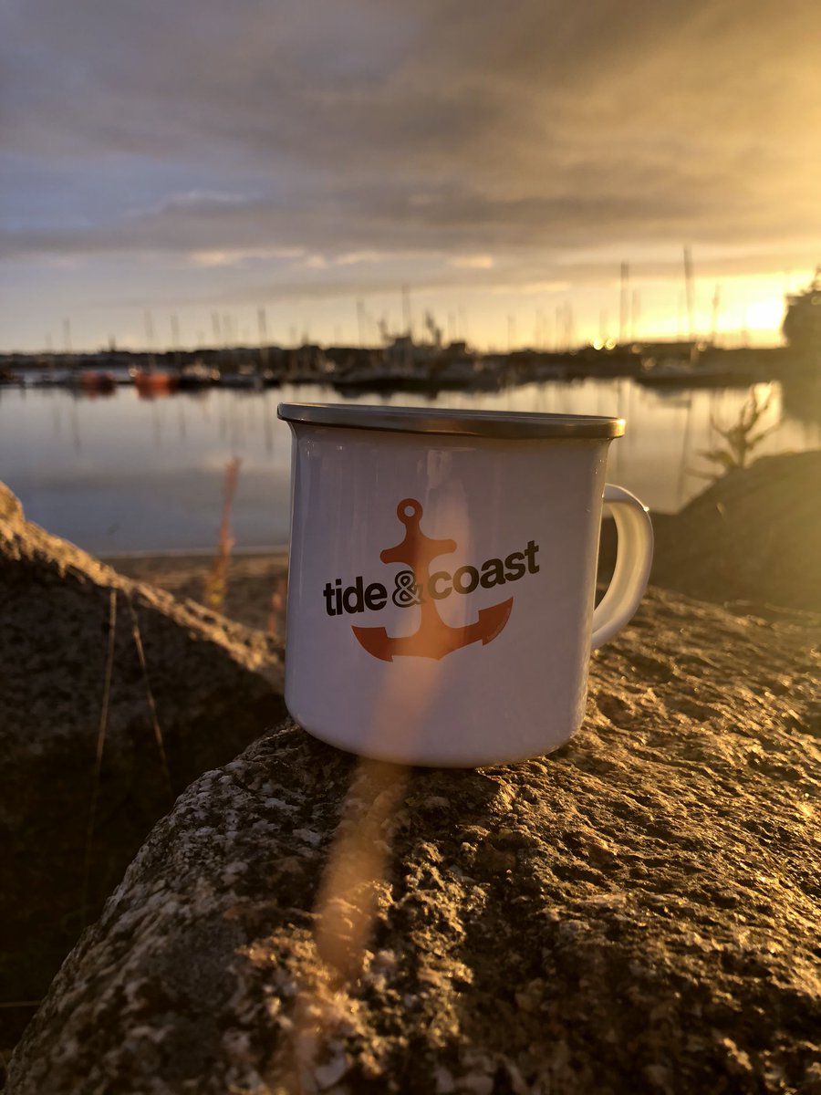 TideandCoast's tweet photo. Morning Brews &amp; Morning Views

#Aberdeenshire #peterhead #coastalliving #coast #northsea #marina #sunrise #sunrisers https://t.co/W4VEuBVicA