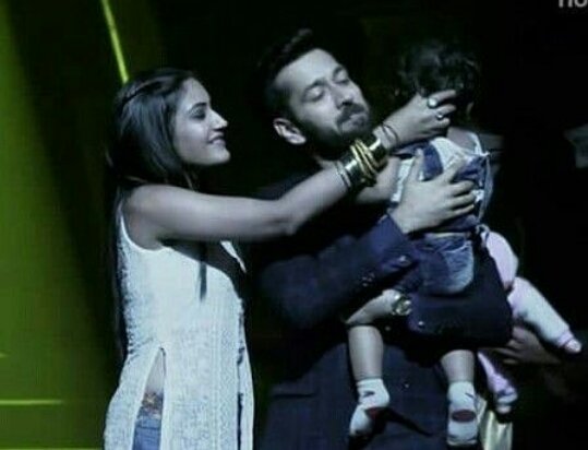 From ,I can't see her as the mother of my children OmTo,Adoring her taking care of Pari To,Dreaming about their kids They lived happily ever after         {𝓣𝓱𝓮 𝓔𝓷𝓭} #HappyBirthdaySSO