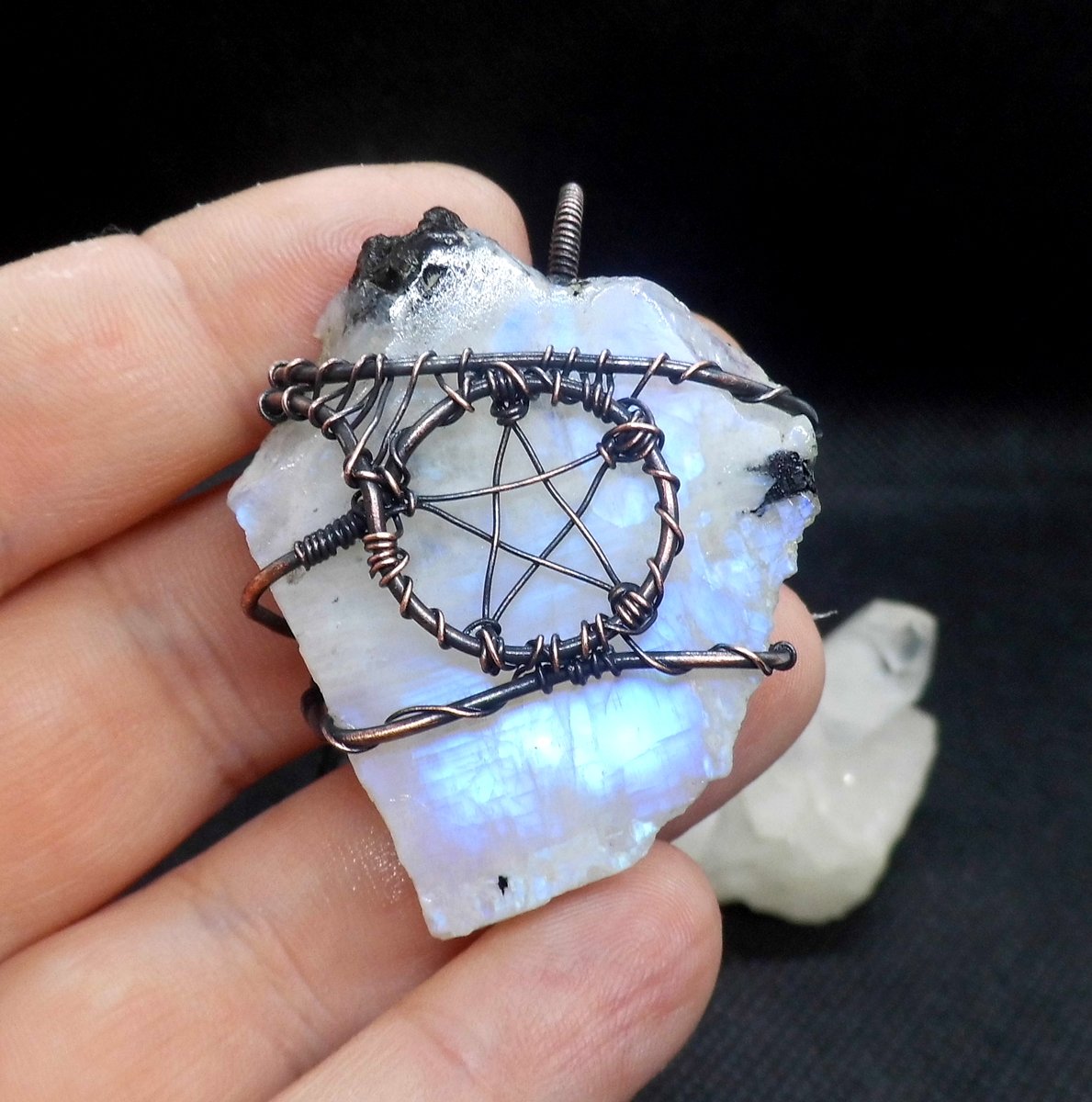 CharismaCrystal's tweet image. #moonstone #pentacle #pendant
🌙🖤🌙  
CharismaCrystals.etsy.com 

#witchcraft #BizHour #UKGiftAM #UKGiftHour #giftideas #UKBizHour #craftbizparty #indiebizhour #uksmallbiz  #Celtic #handmadejewelry #UniqueGifts #etsyuk #crystaljewelry #womaninbiz #pagan #Supernatural #Halloween