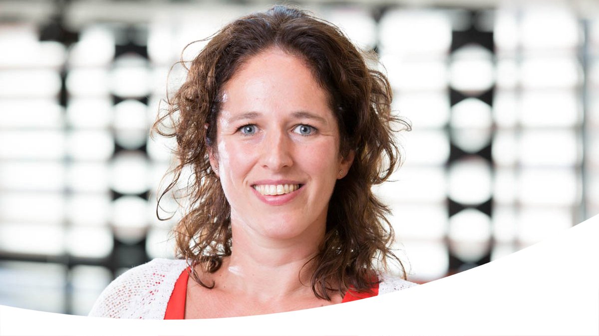 Persoonsgerichte zorg is teamwerk. <a href="/AnnekeVught/">Anneke van Vught</a> vertelt hoe zorg- en behandelteams met #verpleegkundigen, #verzorgenden, #fysiotherapeuten en specialisten #ouderengeneeskunde in 6 verpleeghuizen werken aan betere persoonsgerichte zorg → bit.ly/3m4QoDq
<a href="/ZiNLActueel/">ZorginstituutNL</a>