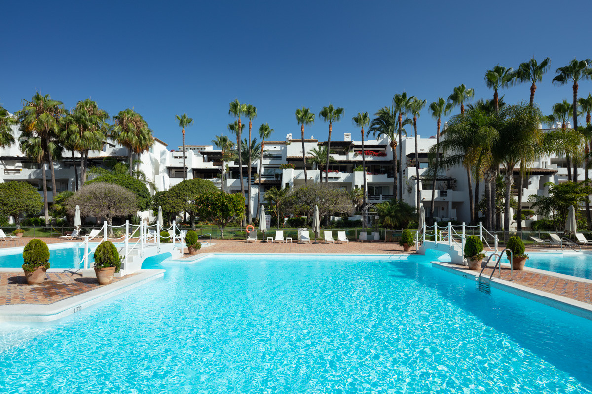 panorama_spain's tweet photo. Stunning renovated beachside duplex penthouse within the Puente Romano resort and steps to the beach. Exceptional property. Ref. 12111. https://t.co/klQFkwUM7B
#puenteromano #puenteromanoproperty #nobu #exceptionalproperty #marbella #marbellaproperty #luxurypenthouse https://t.co/QVvBQ6WiwD