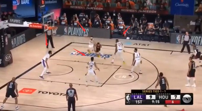 【影片】跟哈登槓上了？2次要球都不給，硬要強攻失誤，哈登都氣壞了！-黑特籃球-NBA新聞影音圖片分享社區