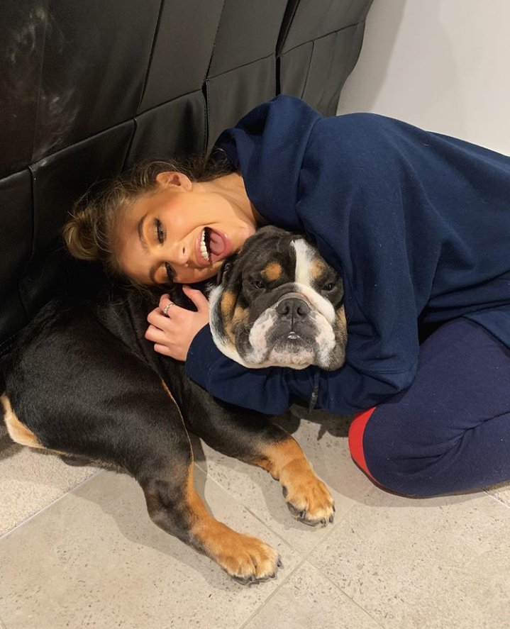 Erinmiajames on Twitter: "Give em the puppy dog eye 🐶🐶…