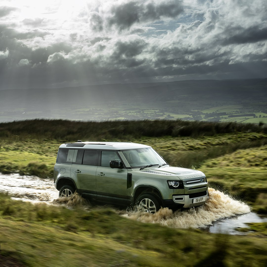RangeRover's tweet photo. Introducing the first-ever #LandRover #DEFENDER Plug-In-Hybrid. Combining a powerful 2.0-litre four-cylinder petrol engine and 105kW electric motor the 404PS P400e delivers efficiency and substantial torque for greater capability. https://t.co/JzxRCsV14P @World_EV_Day #WorldEVday https://t.co/2SbCBA2uZW