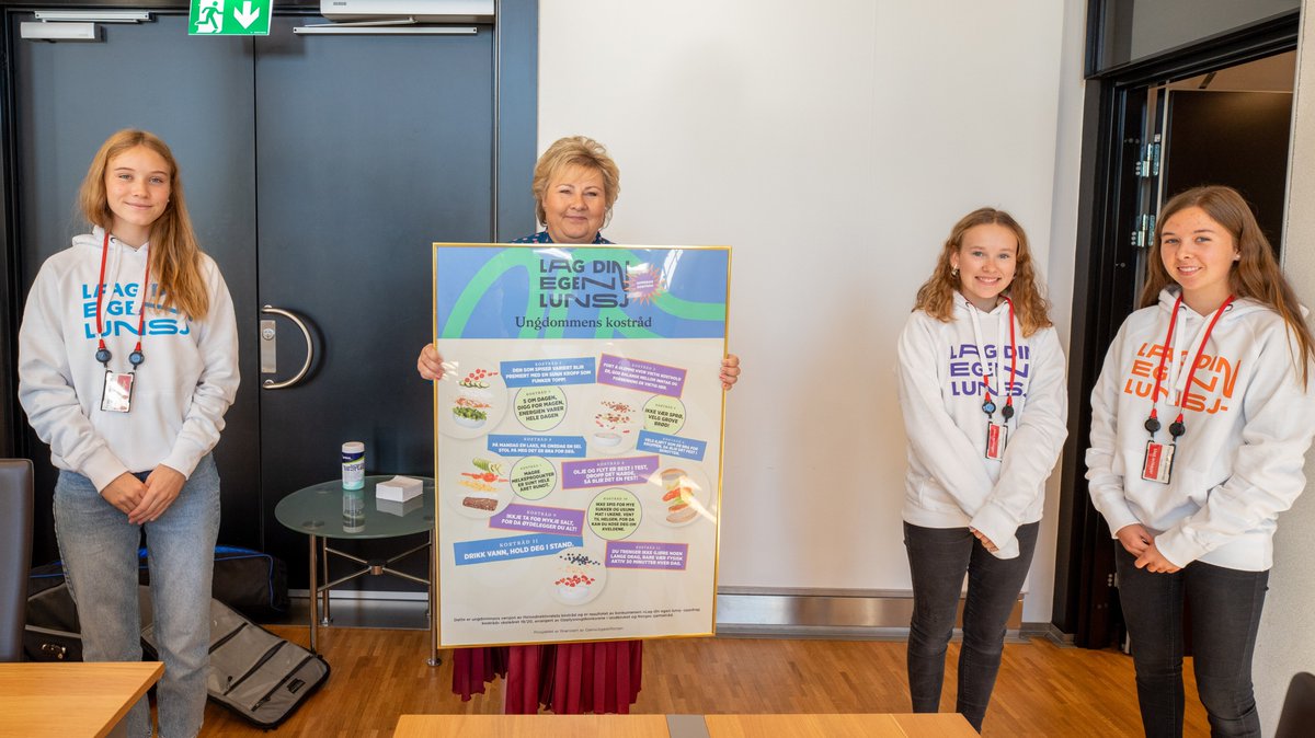 10. klassinger fra Ålesund ga kostråd til Erna Solberg og Guti Melby frukt.no/pressemeldinge…