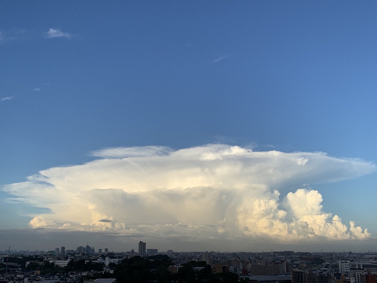 黒木ナルト Nicholas Kuroki 雲の動画をブログにアップしました 真っ青な空にユニークな雲 まわりの雲もおもしろい 雲 青空 黒木ナルト 黒木ナルト Nicholas Kuroki 雲の動画をブログにアップしました 真っ青な空にユニークな雲 まわりの雲もおもしろい 雲 青空 黒木ナルト
