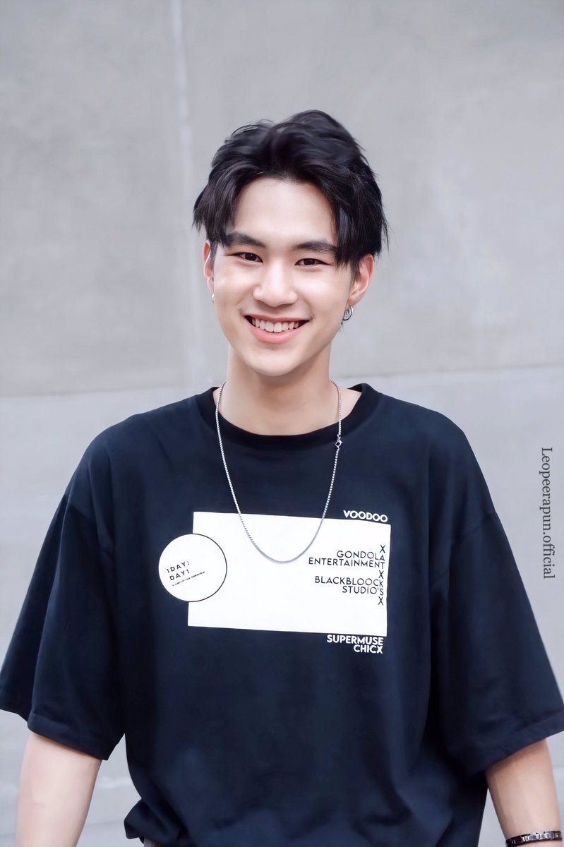 Leopeerapunn's tweet photo. I see you and smile , your eye smile makes me melt melt. 💙😍🦁
@leo_prp
#บทเพื่อนบทเพลง
#ซีรีส์นี้ยังไม่มีชื่อเรื่อง #สุดท้ายก็เพื่อนกัน #FriendForever #1dayday1 #leotheplug #leopeerapun #leo_peerapun #leo_prp #untitleseries https://t.co/HNcCavAjIT