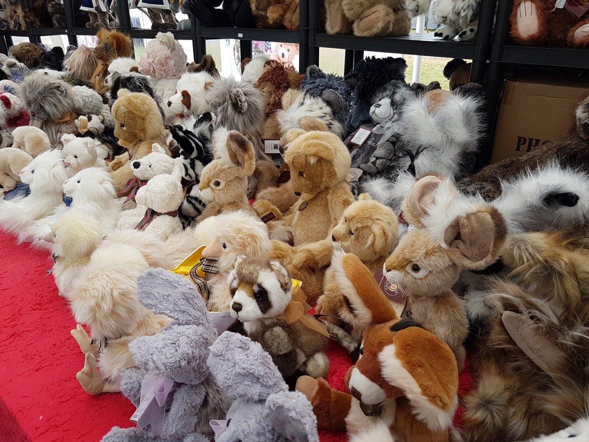 FlowerHylands's tweet photo. It's #NationalTeddyBearDay so we thought we'd share some of our favourite collectible Teddy Bears from the @Teddystation. Aren't they gorgeous? 😍🐻 Teddy Station are regular exhibitors at the National Flower Show, which returns on 21st - 23rd May 2021.
https://t.co/0zhzP6eKGy https://t.co/ergV3PdsZX