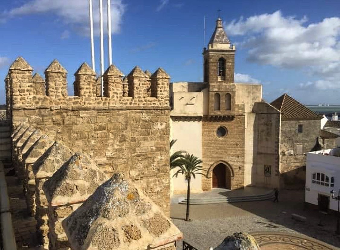 TurismoRota's tweet photo. Desde el #centrohistorico de #rota desde este #rinconesconencanto por @ayto_rota os deseamos muy #bienosdias #descubrerota #disfrutarota #rotasabeafelicidad #felizmiercoles
.
Beautiful #charmingcorner at the #goodmorning #happywednesday #discoverrota #rotathetasteofhappiness https://t.co/7vODDft6fS