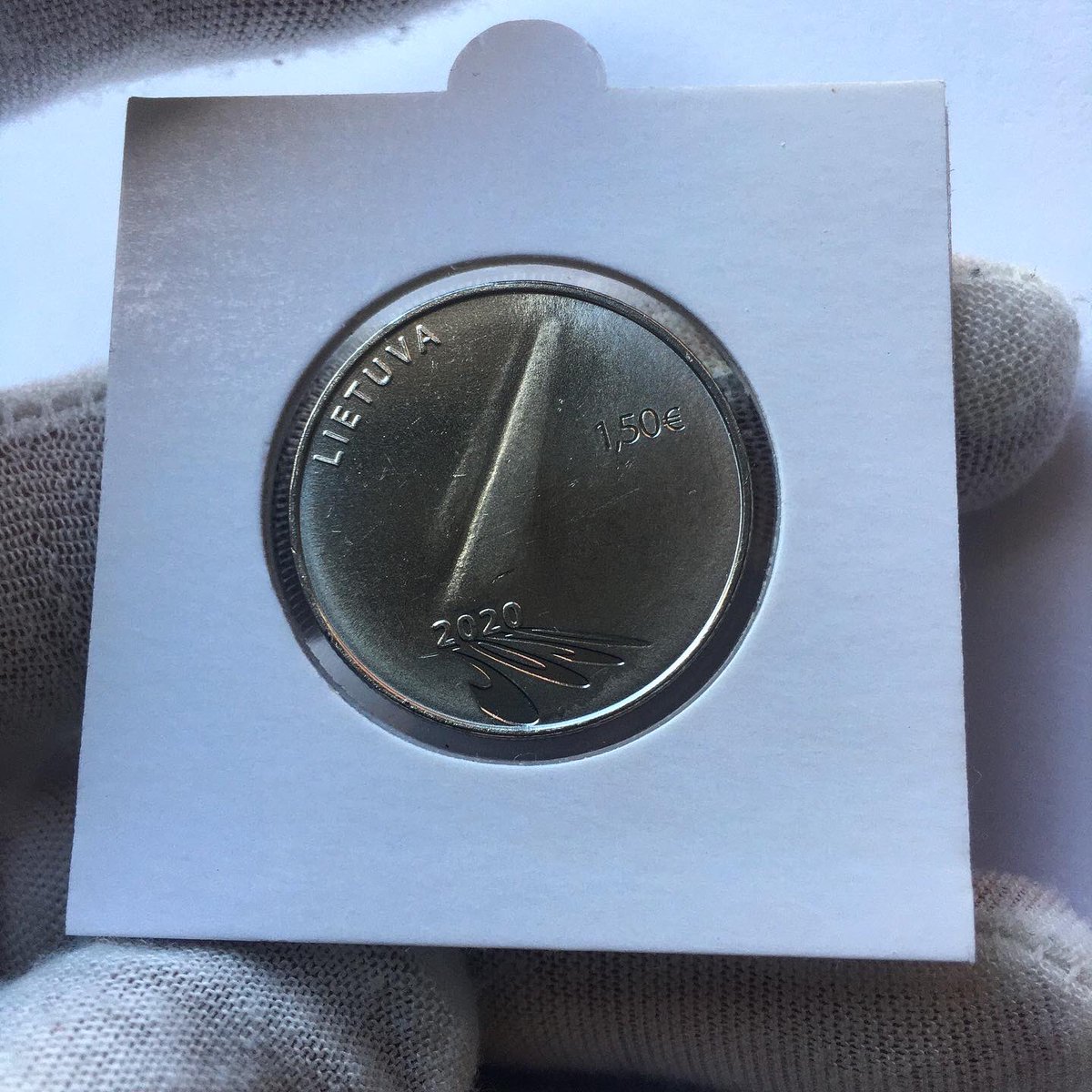 Moneyaddict93's tweet photo. 🇱🇹1.5€ 2020. Lithuania 🇱🇹 Coin dedicated to Hope. 🔥 #coin #coins #coincollecting #collectibles #collector #history #hope #covid19 #lithuania #bank #currency #money #moneygram #numismatics #numimastica #numismatist #numismatic #daily #euro #europe #hobby #hobbylobby https://t.co/cmgC3b17VO