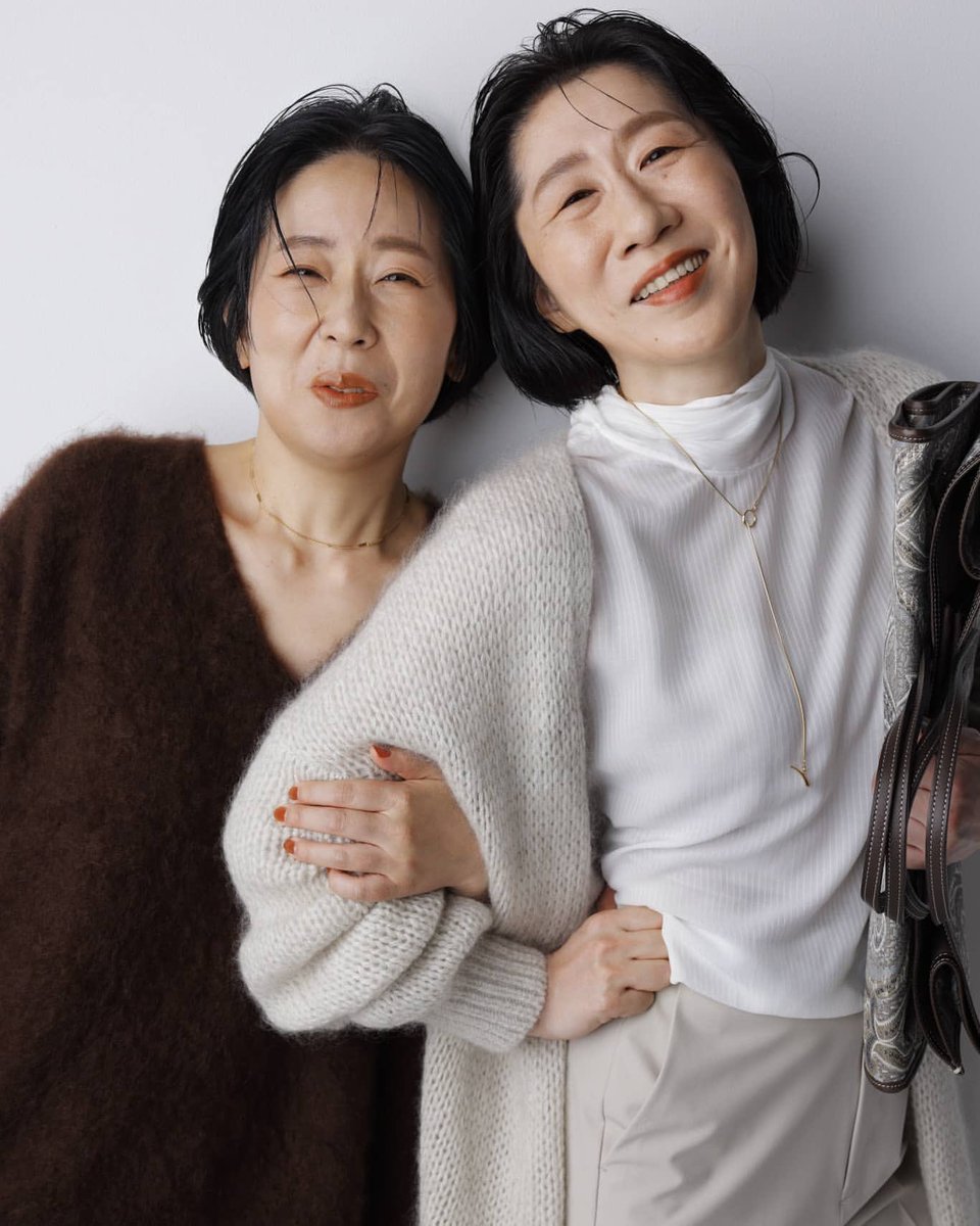 ヒルナンデスの企画で阿佐ヶ谷姉妹が女性向け雑誌 Oggi の表紙を飾る 好評の嵐 発売してほしい 悲しい時や心が乱れたときはこれを見る Togetter ヒルナンデスの企画で阿佐ヶ谷姉妹が女性向け雑誌 Oggi の表紙を飾る 好評の嵐 発売してほしい 悲しい時や心が乱れたときはこれを見る Togetter