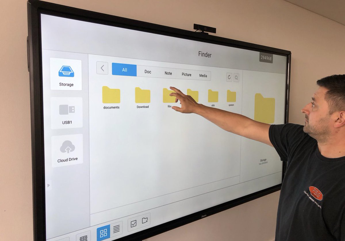PSG_AudioVisual's tweet photo. Back to school. Interactive screen the ultimate tool. #school #teacher #BackToSchool #touchscreen #audiovisual #teachers #classroom #visual #WednesdayThoughts #WednesdayWisdom # https://t.co/Pjd7sXH0h7