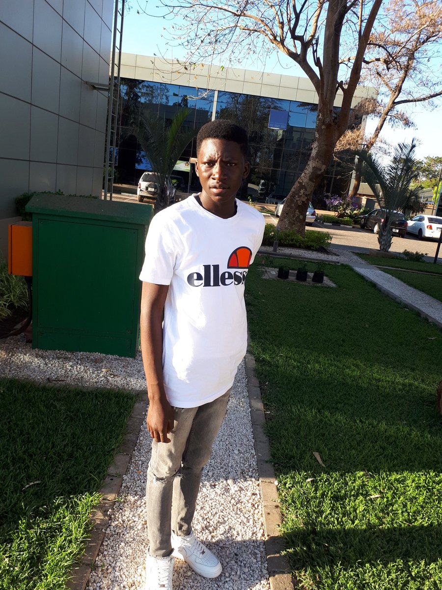 henrysibalwa's tweet photo. I be looking surprised like I saw super man 
#Nike 
#ellesse https://t.co/7Ki0qCe20r