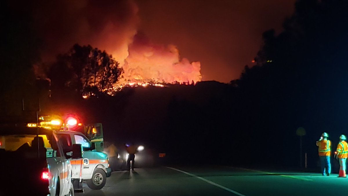 CALFIRE_ButteCo's tweet photo. #BearFire [update] View from Oro Quincy Highway (Hwy 162) at Forbestown Road. Fire has crested the hill across the lake from here. https://t.co/q8i8FvHWW7