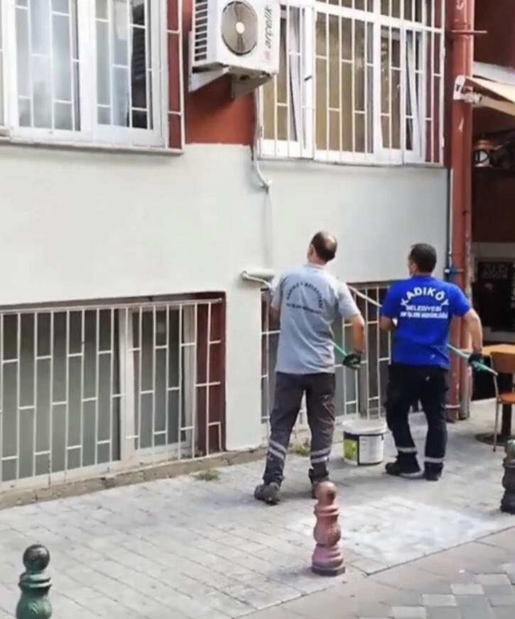 Hayırdır <a href="/kadikoybelediye/">Kadıköy Belediyesi</a> si? 
Ne yaptınız şimdi siz, güzelleştirdiniz mi?