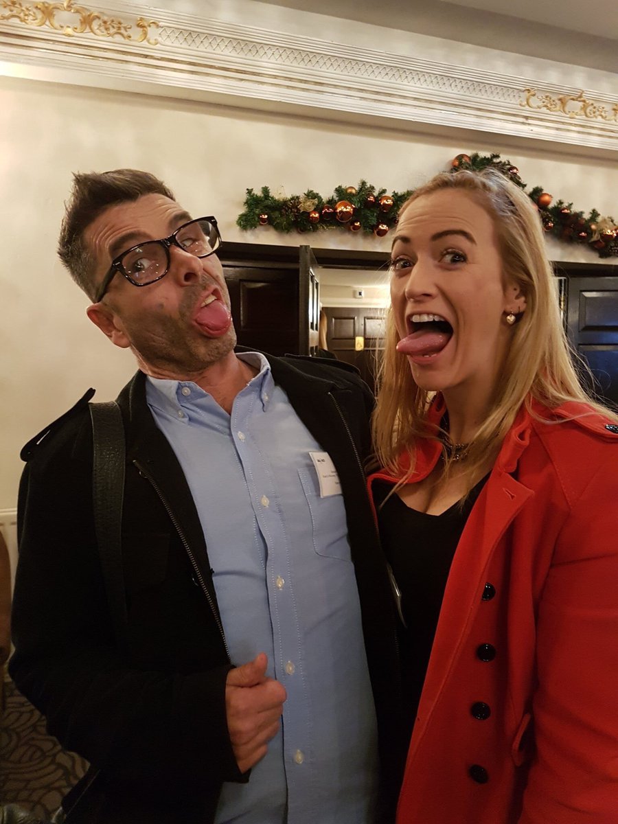 2. I have been so lucky on my  #journey to make some great friends who are  #cops &  #police staff  Just because of my past criminality & drug use does not mean i am exempt from friendships with police officers, or them with me  I am blessed to have great pals like  @AlcoHarmCop