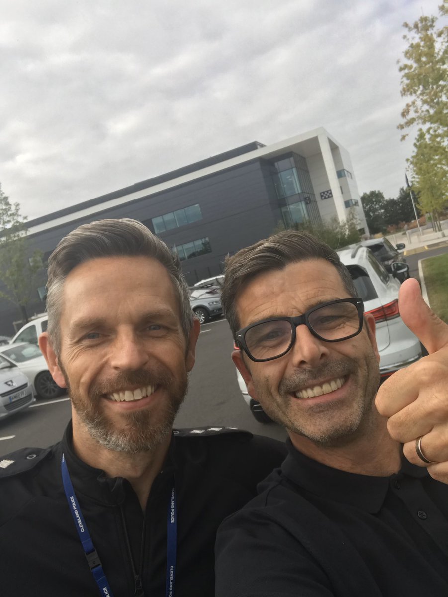 4. Ive also been really blessed to deliver  #LivedExperience sessions to new  #cops  @ClevelandPolice tooAgain i have been lucky to get to know some awesome cops who are now  #friends such as wor  @ScottCowie14  @Dockers2026 &  @IPLDPSgt all doing their best to make changes for  #pwud