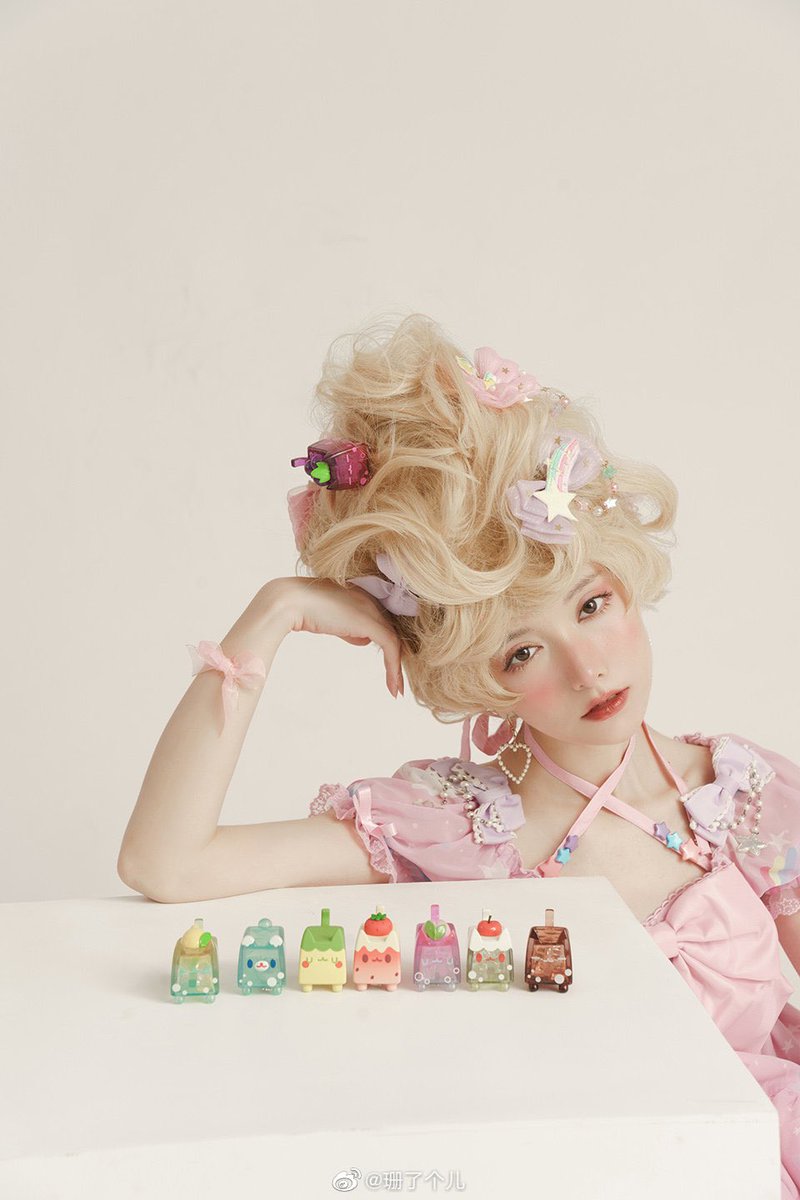 Inedennet 3 27原宿ゴスロリマーケット プレゼント企画 Vanyarwigs さん ロリータウィッグ お客様からお写真 マリー アントワネットのサイ サンバースト 軽く 誰でもできる華麗な 盛り髪 現品少数入荷させていただきました ご興味がある