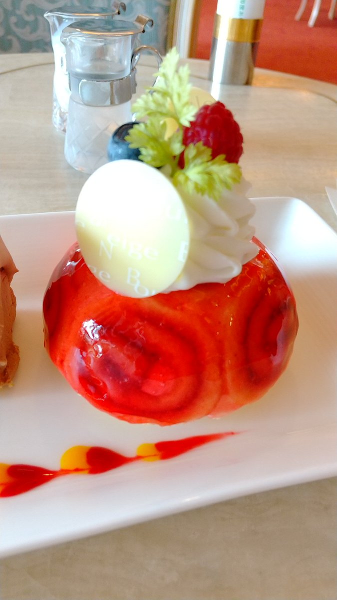 リンズ 命もないのに し合う 見てー ママ見てー 岩手県北上市にあるケーキ屋さんブール ド ネージュで食べたケーキ見てー こないだグレーテルのかまどでやってたおジャ魔女どれみの 愛しのトゥルビヨン こと カジノ がこんな一人分