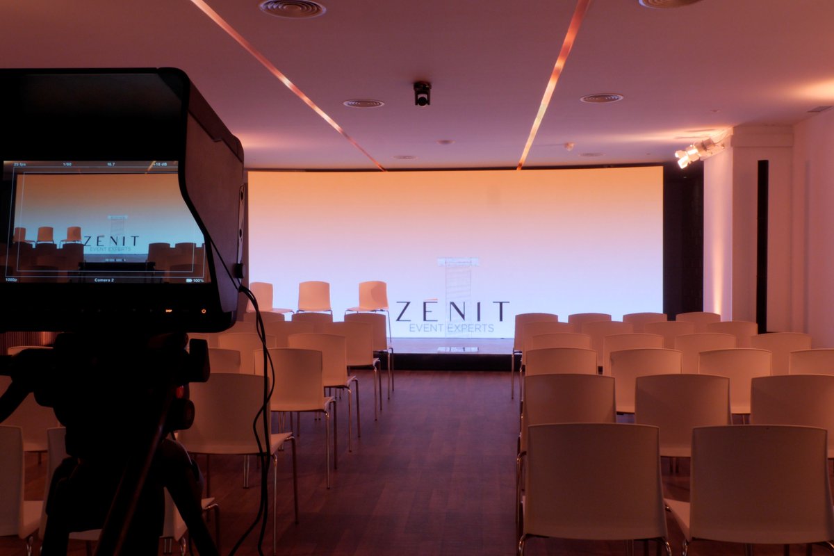 EspacioZ's tweet photo. Lo que pensábamos que solo se podía realizar presencialmente ahora sabemos que se puede hacer de forma online sin problemas, retransmite tus eventos online para llegar a más público, que sean más rentables y siempre tener la información disponible con un impacto medible. https://t.co/LvM9B0vli0