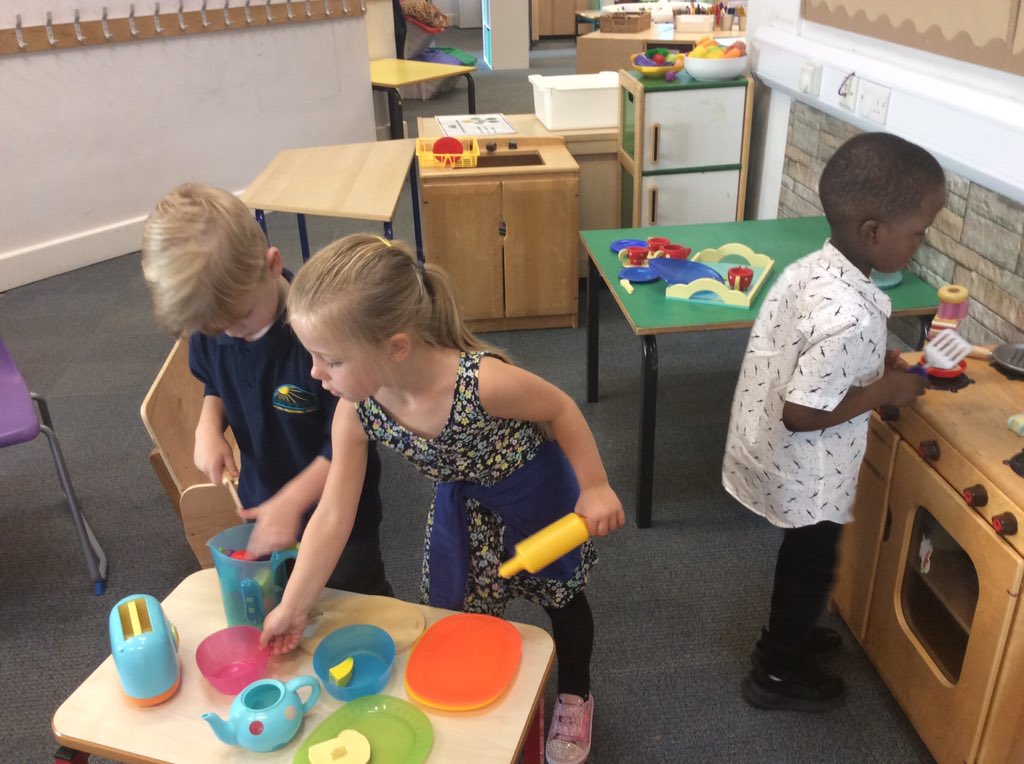Uptonclass1KB's tweet photo. Oh my goodness, it’s only 9-45 am and we have made lunch, repaired the car, become and artist and had a fire drill 🔥.  I know,  how amazing are we.   #TeamRKB.  #amazeballs https://t.co/uBlN3Xlaq6