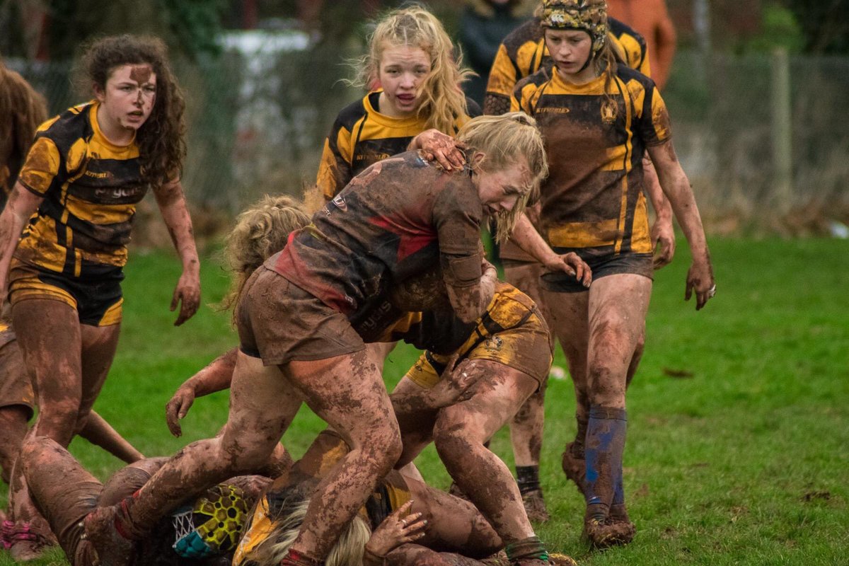 ServicesGirls's tweet photo. This week @EnglandRugby are showcasing grassroots rugby. In this game our U18s played their toughest opponents in a game which would see the winners progress to the Area Final..and the muddiest game to date @CreditonRFC FT 17-24 DSRFC https://t.co/ymY9FbH5Nw