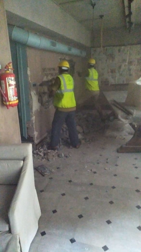 #DeathOfDemocracy
BMC demolished the office of #KanganaRanaut ..
#ShameOnBMC