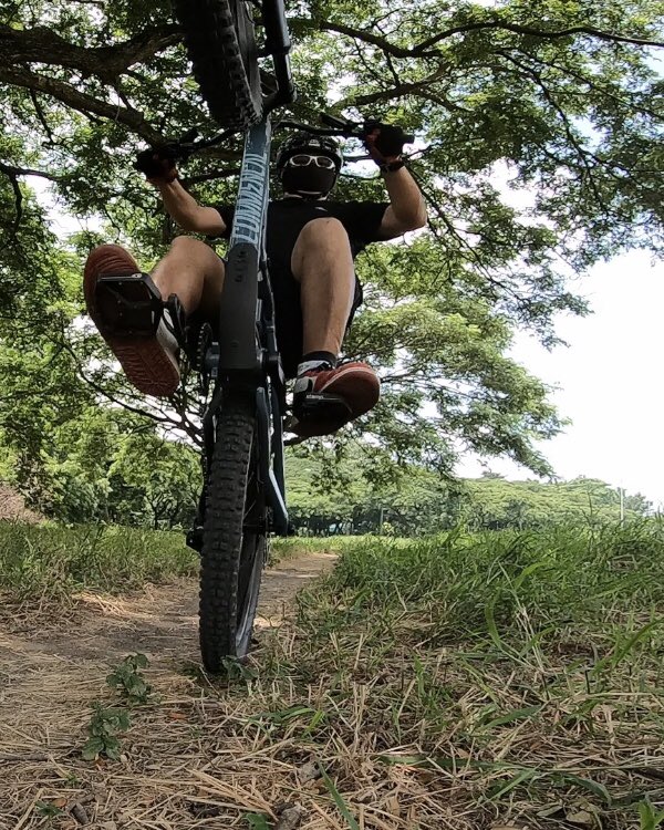 KomiksXIII's tweet photo. It’s #wheeliewednesday! #Bikekomiks #bike #cycling #bikelife #mtb #bicycle #biker #mountainbike #mtblife #cyclinglife #bikeporn #freeride #mountainbiking #gopro #goproph #enduromtb #rideyourbike #mountainbiker #mtblifesyle #mtbenduro #singletrack #mtbwheelie  #commencalbikes https://t.co/DmRPuKarOr